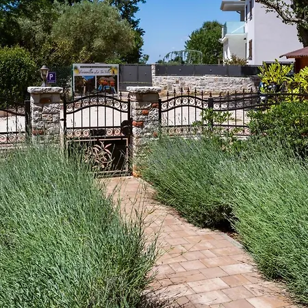 Le Tre Holiday home Brtonigla