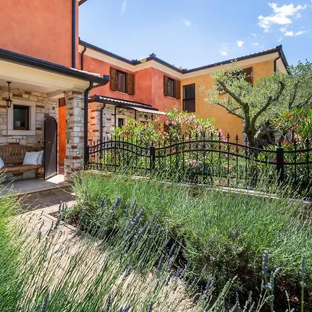 Le Tre Holiday home